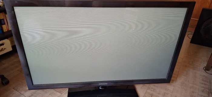 TV Plasma Samsung 50" com defeito