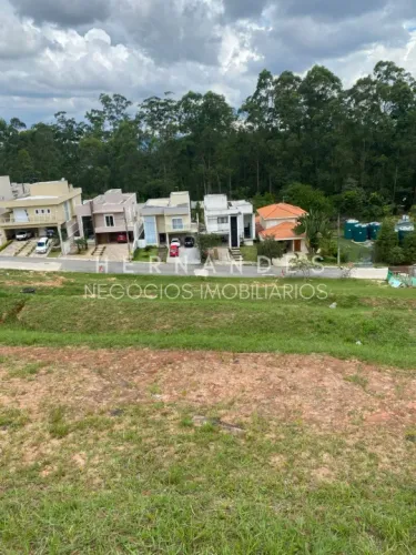 Terreno em Condomínio de Luxo na Aldeia da Serra: 384m² Oportunidade em Barueri