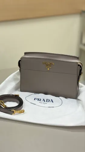 Bolsa Prada original PERFEITA