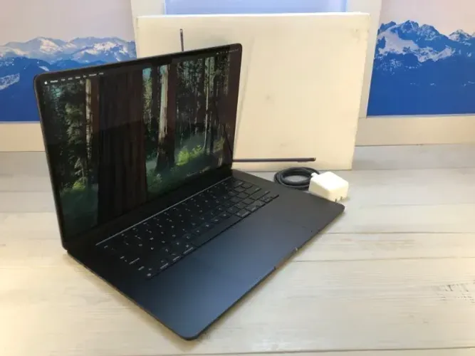 Macbook Air M3 15.3 pol 2024 256GB 8GB Midnight BLUE