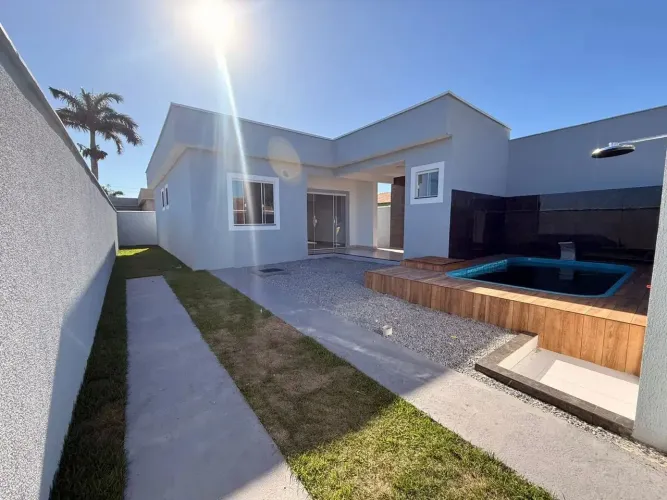 Linda casa a venda  á 10 Minutos da Praia em Unamar/CABO-FRIO