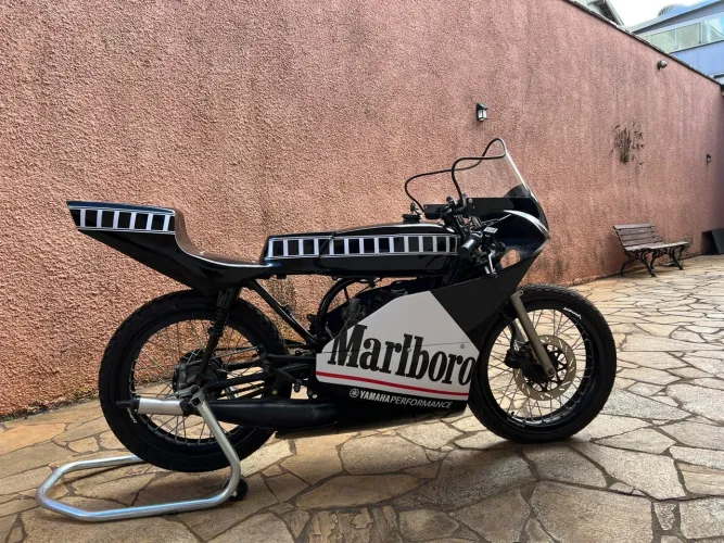Yamaha 135cc fórmula caracterizada Marlboro rd135 rx Mobilete f100 c10