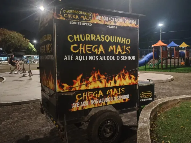 Carrinho de churrasquinho 