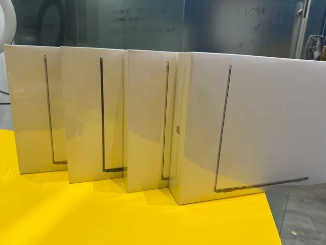 MacBook Air M2 13" 256gb / 16gb RAM Lacrado