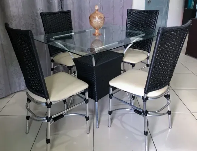 CONJUNTO DE JANTAR FORTALEZA EM ALUMINIO COM 04 CADEIRAS