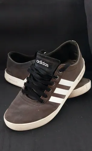 Tênis Adidas Original tamanho 40 p o dia a dia