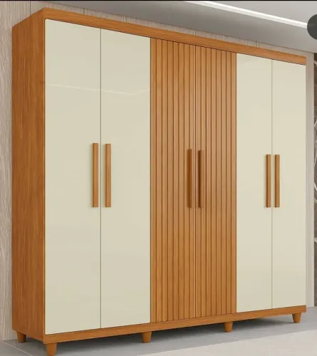 Guarda-Roupa Moderno com Design Elegante