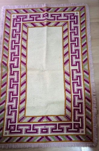 Tapete Bordado Artesanal Geométrico 