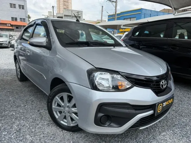 Toyota Etios Sedan X Plus 1.5 AT 2020