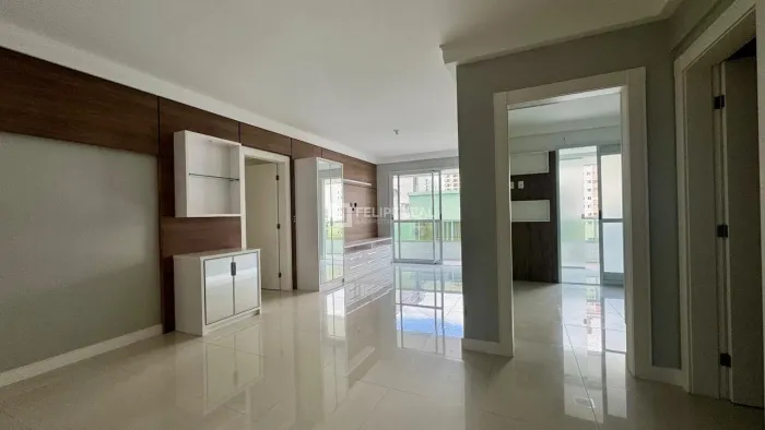 Apartamento em Campinas - São José, SC