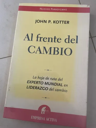 Livro: À frente da mudança - em espanhol