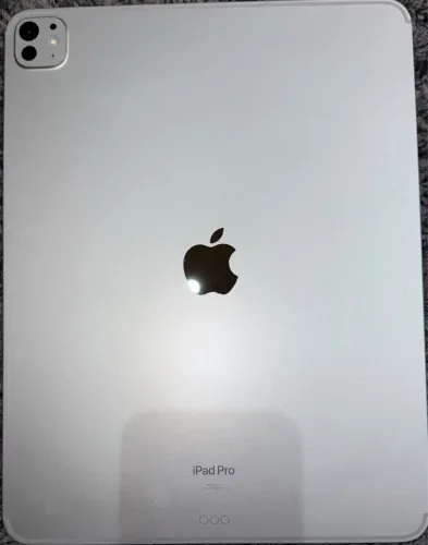 iPad 13 Pro - Apple