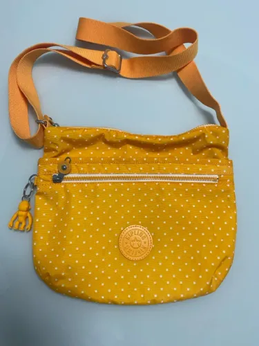 Bolsa Kipling Amarela com Bolinhas