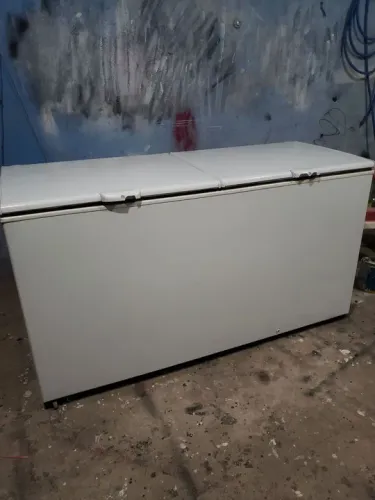 Vendo frizer duas tampas 620 litros motor 110wts zap *