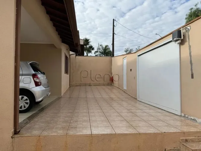 Casa à venda com 3 quartos no Jardim das Palmeiras, Valinhos.