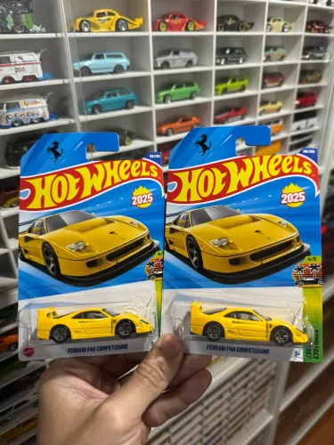Hot Wheels Ferrari F40 Amarela R$100,00 cada