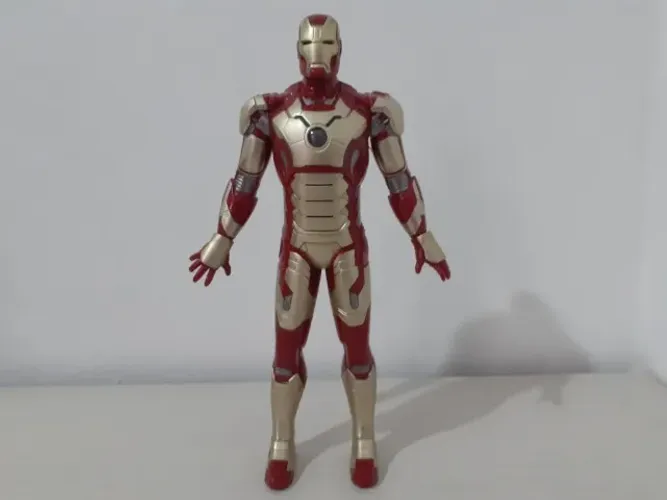 Action Figure Homem de Ferro "Armadura Mark 42" Hasbro 2008 com som Abaixei o preço !!!