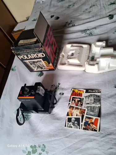 CÂMERA FOTOGRÁFICA POLAROID
