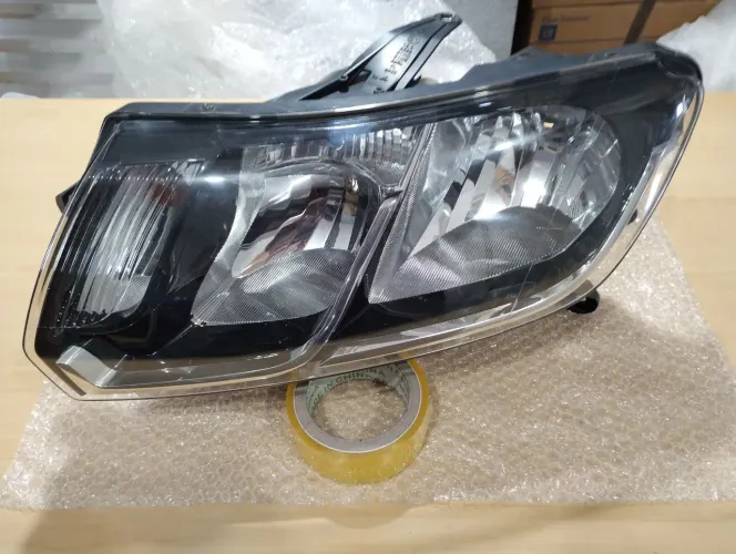 Farol esquerdo Sandero 2014 2019 original usado detalhe restaurado CD 163