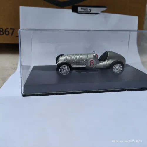 Miniatura carro de corrida Mercedes-Benz W125, 
