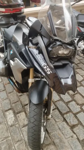 BMW zera pineu traseiro zero só pega viajar aceita moto menor financia tbm 