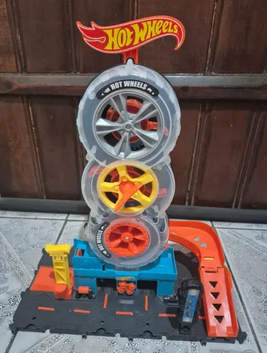 Loja de Pneus Hot wheels 