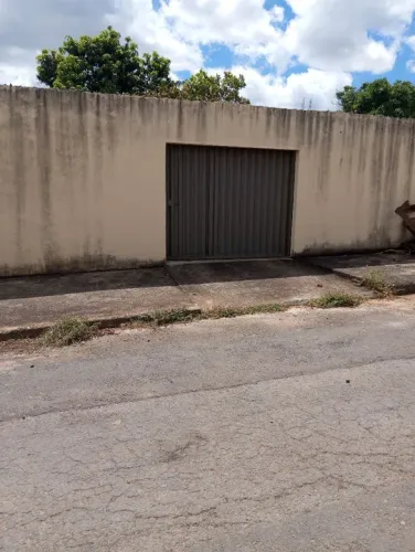 Lote de 300 metros no bairro novo Delfino