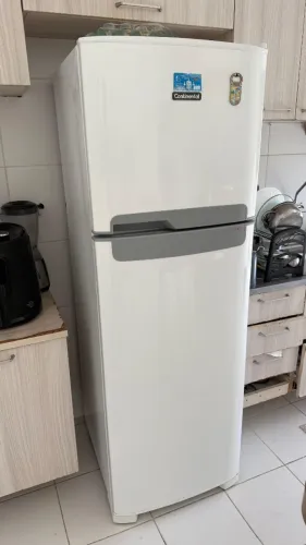 Geladeira Continental Frostfree 370L