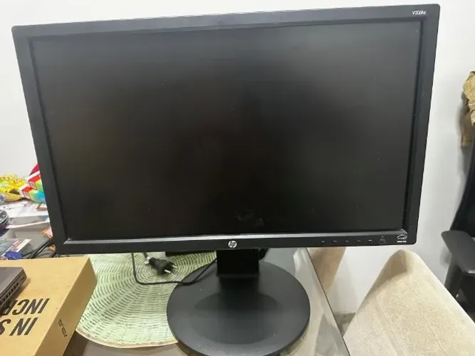 Monitor Led 19 Widescreen Giratório Hp 19e13p Cor Preto (Usado)