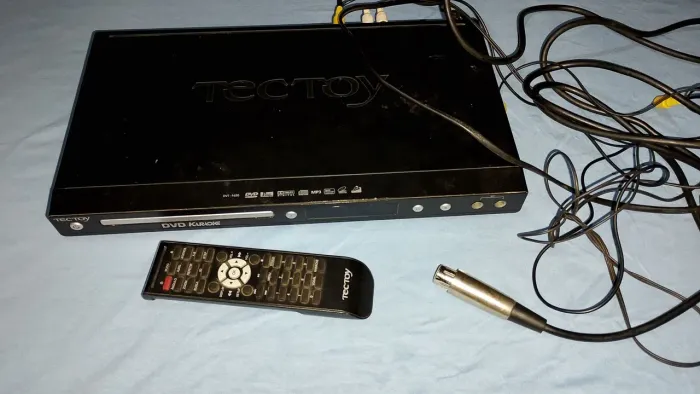 DVD Karaoke TecToy ,sem o miclofone
