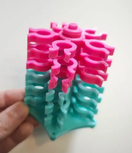 Suporte para bobinas/linhas de costura