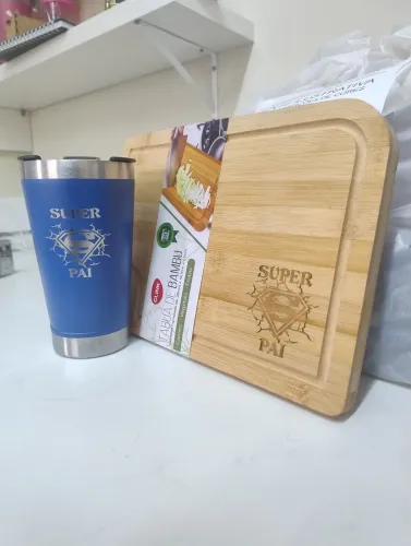 Garrafa e copos térmico, canecas e muitas opção de brindes