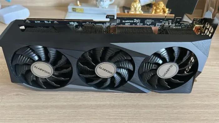 Placa de vídeo Radeon 6800 XT 16 GB Gygabite, SÓ VENDA! Retira em São leopoldo