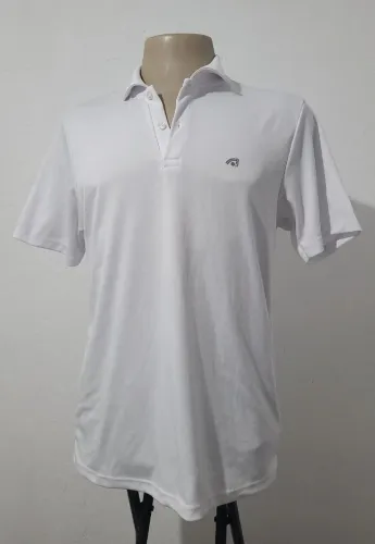 Blusa Polo Branca tamanho G, bonita, bem confortável, tecido macio e leve.