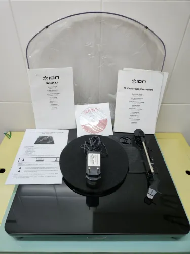 Toca Discos Ion Select LP com Pré de Phono e Cápsula Audio-Technica AT 3600La