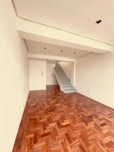 EXCELENTE SALA COMERCIAL REFORMADA COM TERRAÇO  MONT SERRRAT | PORTO ALEGRE