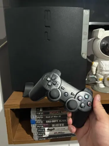 Console PlayStation 3 e 7 Jogos
