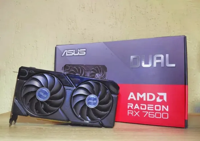 AMD Radeon RX 7600 8GB ASUS DUAL - Seminova com caixa