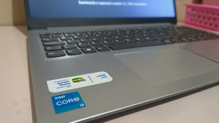 Lenovo ideapad 1 