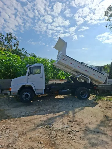 Caminhão Mercedez Bens mod:1618-1990