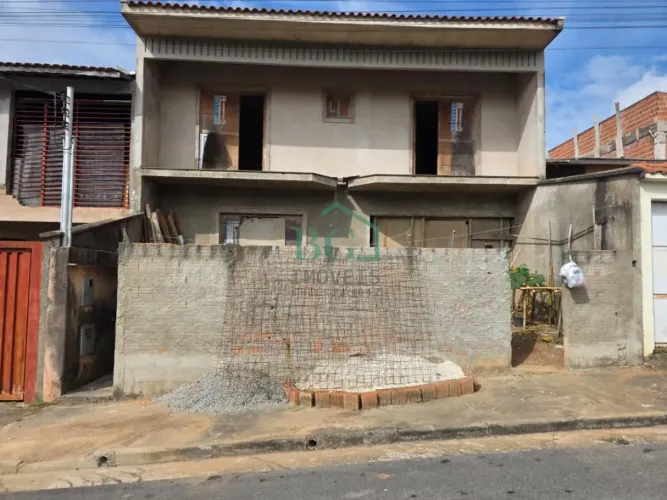 Excelente casa em fase de acabamento á venda no bairro Jardim São Bento em Poços de Caldas