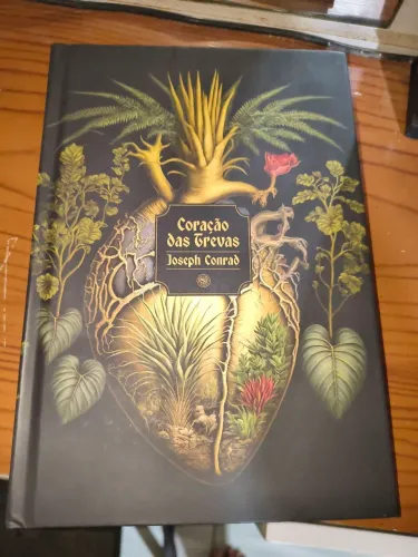 No coração das trevas. Clube de literatura clássica