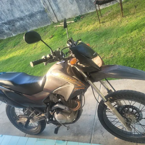 Vendo moto Bros 150