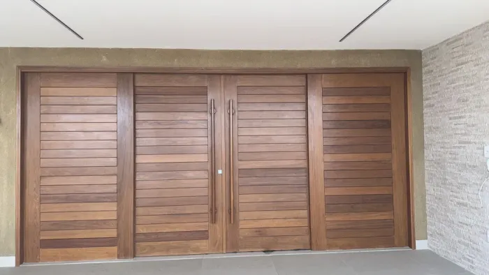 Portas de madeira Cumaru Alto padrão 