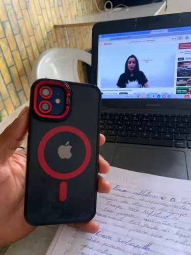 Vendo iPhone 12 em exelente estado
