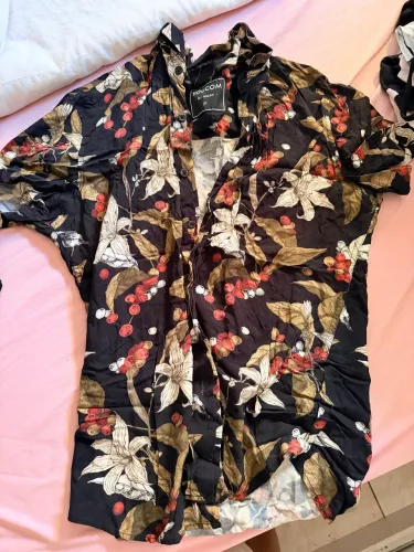 Blusas diversas apenas 10 reais