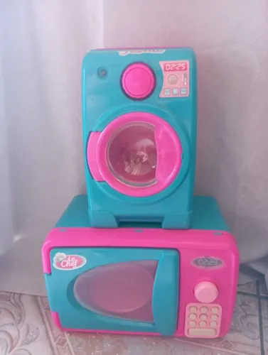 VENDO MICROONDAS E MÁQUINA DE LAVAR ROUPA INFANTIL.