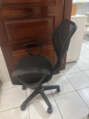 Cadeira escritório Seminova