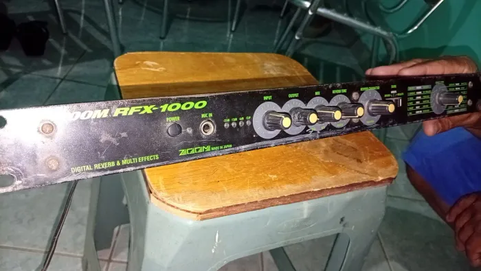 Processador de efeitos de áudio Zoom RFX-1000