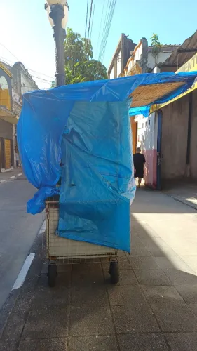 Barracas de camelô no centro de santos ótimo ponto na rua João Pessoa 